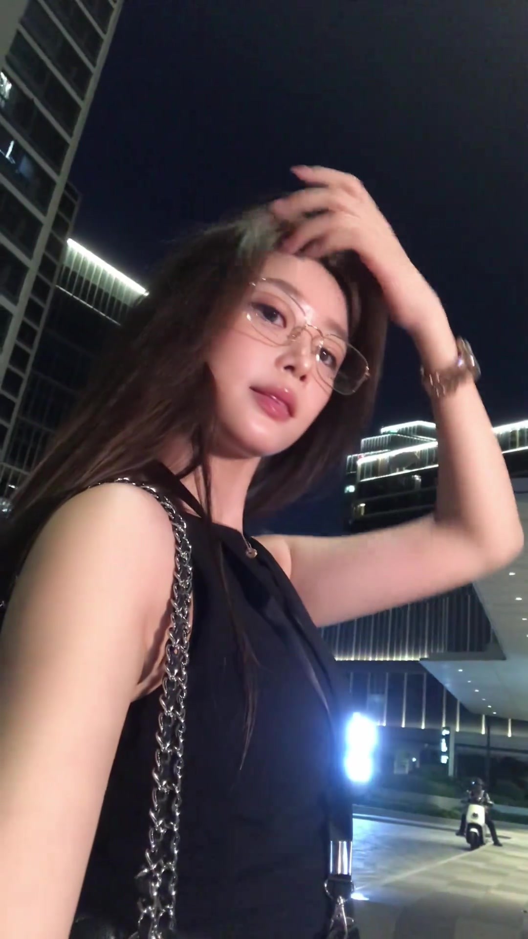 篮球打得好，老婆还这么带劲！周楷恒上辈子拯救了银河系吧？😠