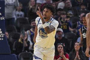降维打击NBA来啦？伦德博格此前说NBA篮板好抢 现场均4.5个前板！